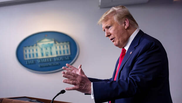Власти США рассматривают возможность повторных выплат американцам на фоне пандемии