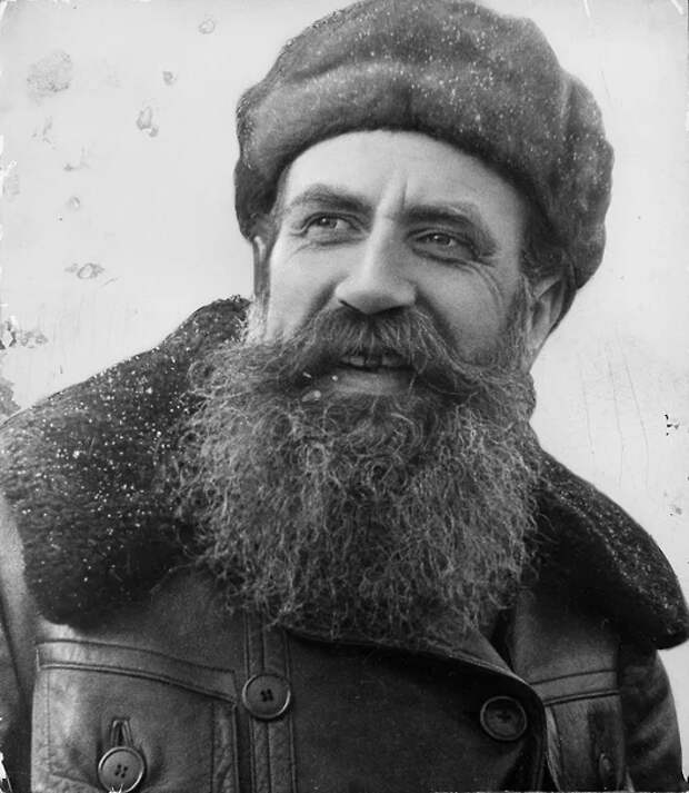 epopeya-chelyuskinczev-sto-chelovek-desyat-mesyaczev-i-odna-ldina-02