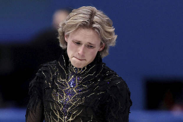 Фанаты Свифт обрушились с критикой на Малинина после провала на Олимпиаде