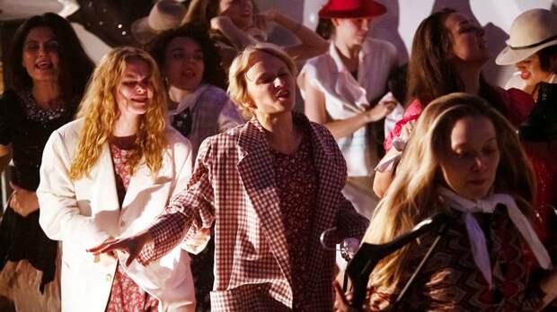 Лаборатория «Акустическая читка» Лаборатория «Акустическая читка»