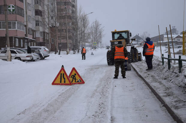 Мэр Братска проверил ряд объектов в Правобережном районе города