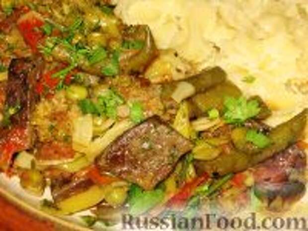 Фото к рецепту: Рагу с печенью и брокколи