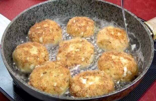 Не успеваю покупать белокочанную капусту: показываю какую "вкусноту" готовлю из неё к обеду и к ужину (рецепт капустных котлет)
