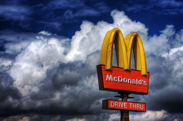 McDonald’s раскрывает секреты о своей еде, чтобы вернуть покупателя