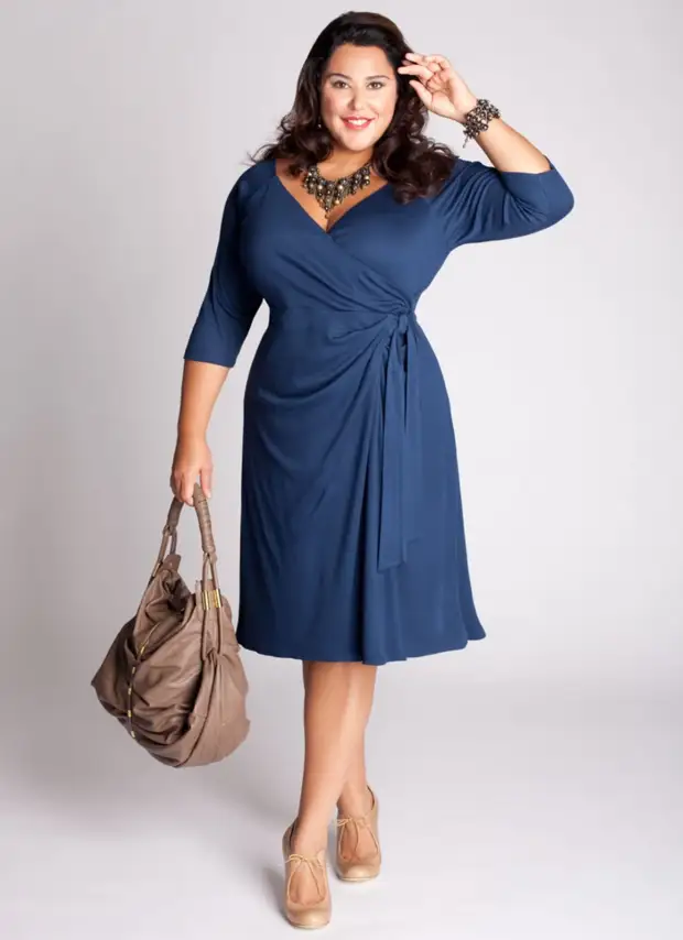 3 стройнящие модели платьев для женщин 50+ - Секреты стиля - 21 января ...