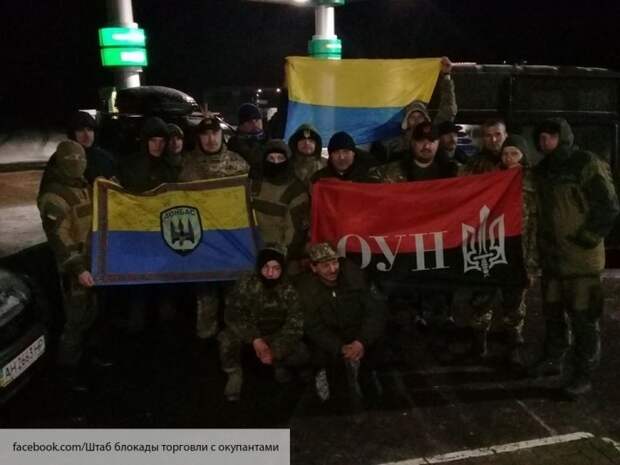 Штраф за игнор "прапора огидности", тюрьма - за надругательство: украинцы в шоке - в Раде хотят приравнять флаг ОУН  к государственному
