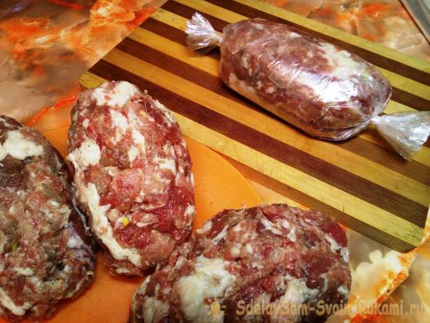 Простой рецепт вкусной домашней колбасы