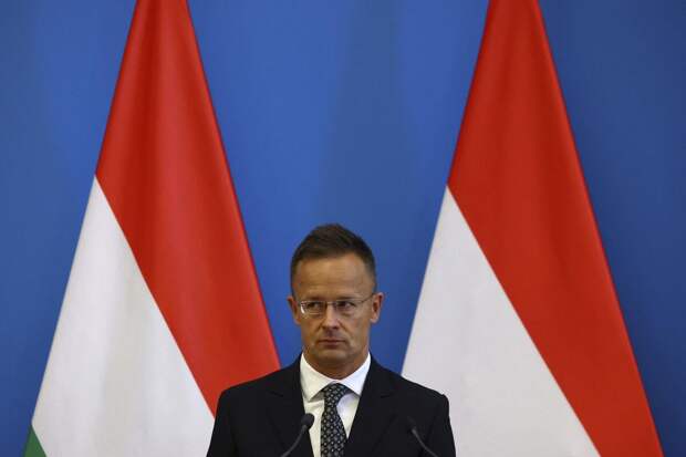 Сийярто: ЕС мог бы вернуть нефть из России, но идет в противоположную сторону