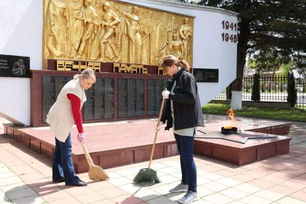 В Майкопском районе прошел очередной субботник