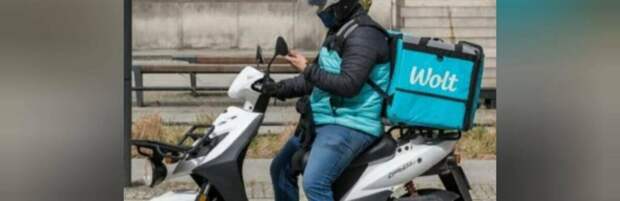 Полиция Алматы опубликовала кадры грубых нарушений ПДД курьерами