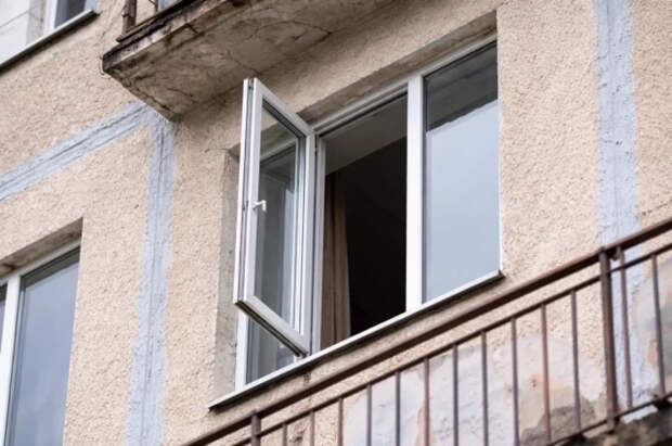 Появилось видео спасения ребенка дворником в Петербурге