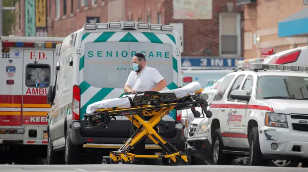 В США за сутки выявлено более 75 тысяч случаев коронавируса