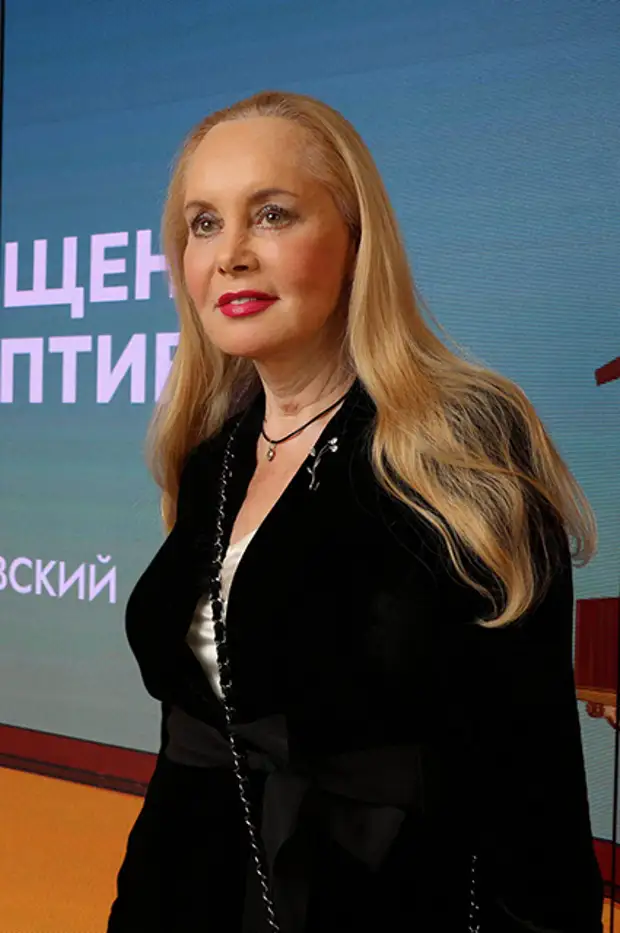 Нелли Кобзон