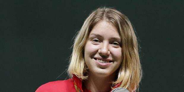 Бацарашкина выиграла золото Олимпиады в стрельбе