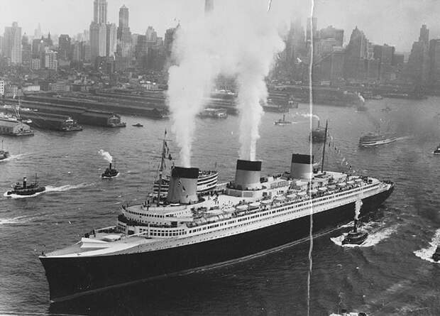 100 лет назад Ильф и Петров поехали в Америку. Вот их фото оттуда