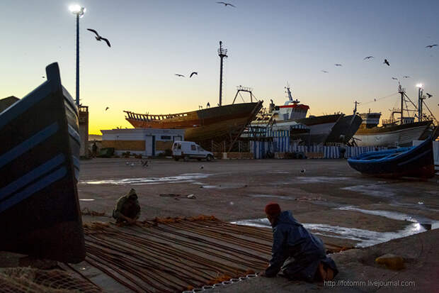 Золотое утро в порту Эссуэйры в Марокко