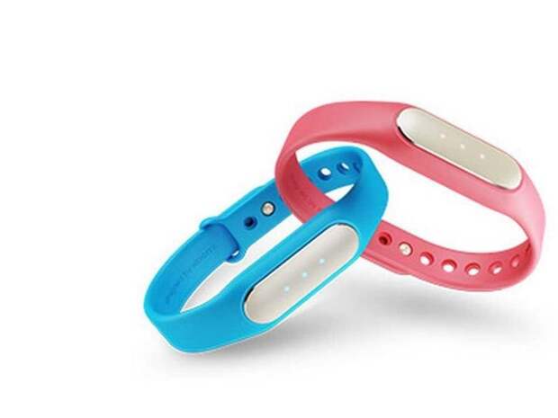 Простой, дешевый, но очень функциональный фитнес-браслет Xiaomi MiBand