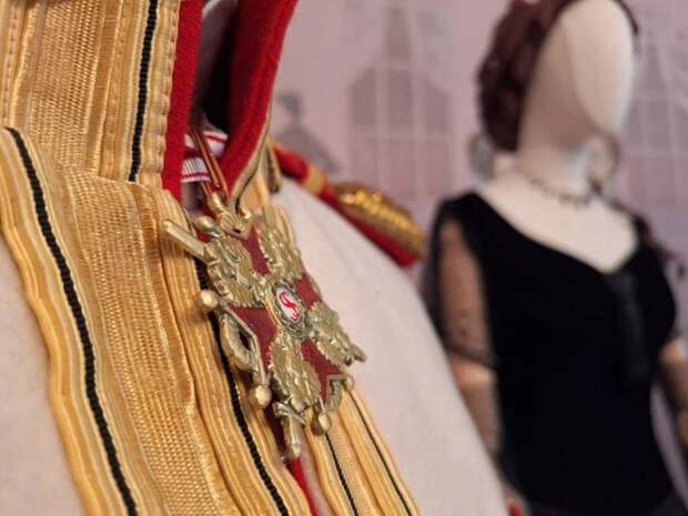 В Казани открылась выставка, посвященная образам танца в экранизациях произведений Толстого