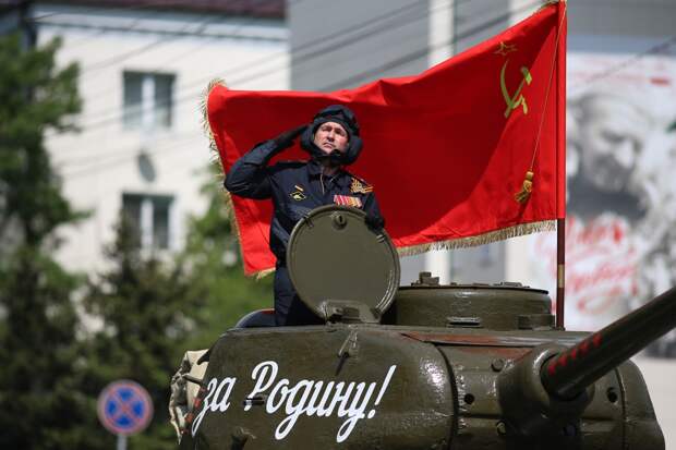 Иностранные политики проявили интерес ко Дню Победы