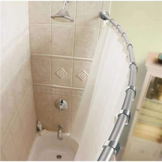 Важно позаботиться о безопасности всех предметов в ванной комнате. /Фото: ssmscdn.yp.ca