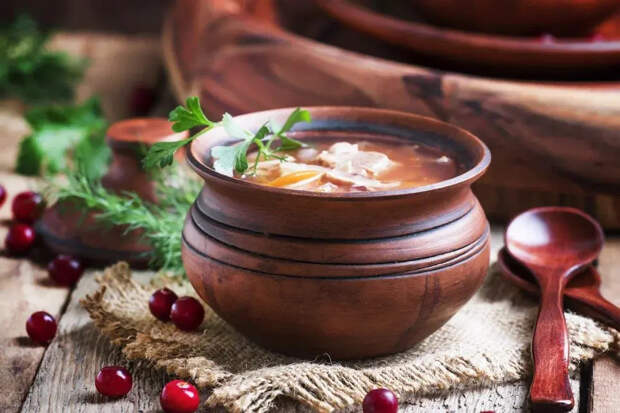 Поджелудочная сгорает: Самый вредный суп назвал врач. Жирный бульон - не самое страшное