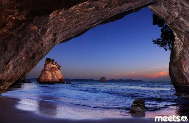Cathedral Cove, New Zealand Cathedral Cove