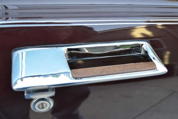 Редкий Imperial Crown Coupe 1967 года продают на аукционе (69 фото)