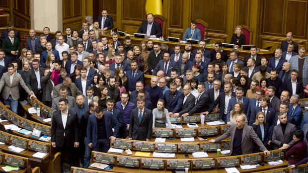 Мы провозглашаем: Нет капитуляции!: Перед парижской встречей по Донбассу оппозиция выдвинула Зеленскому ультиматум