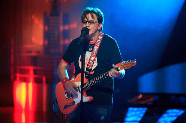 Я буду долго гнать велосипед: печальная предыстория хита Александра Барыкина