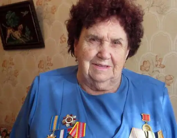 Жительница Симферополя и ветеран ВОВ Лидия Мавренко отмечает 100-летний юбилей