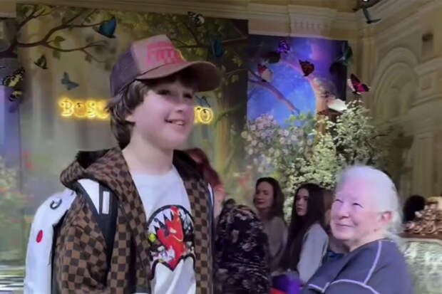 Сын актрисы Натальи Бардо принял участие в модном показе