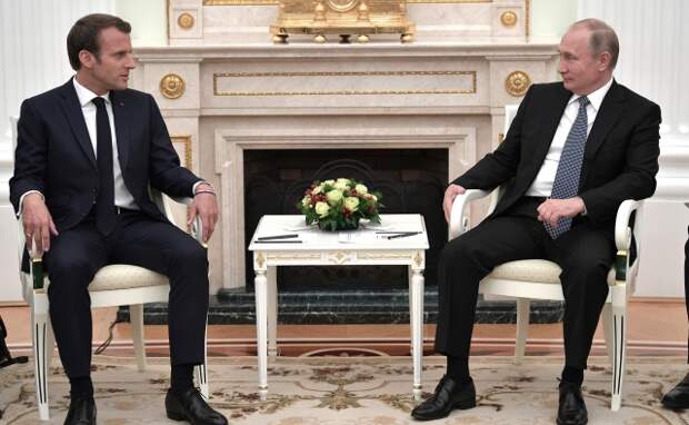 Турецкого издания Türkiye: визит в Москву стал для президента Франции "холодным душем"