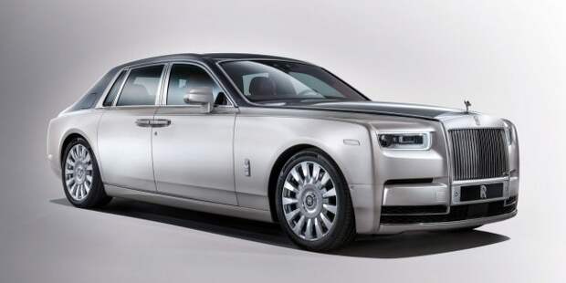 Rolls-Royce Phantom 2018: все подробности о самом дорогом в мире седане