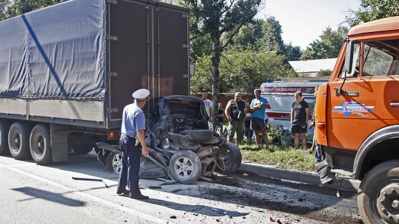 В России растет число ДТП из-за плохих дорог и неисправных автомобилей