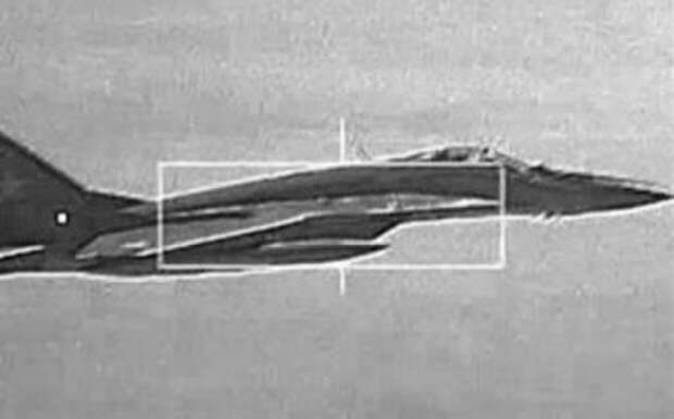 МиГ-29, опознавательных знаки неразличимы или их нет