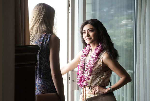 Exclusive NCIS: Hawai’i Sneak Peek: ‘Newlyweds’ Lucy and Kate Dig Into a Military Resort Murder