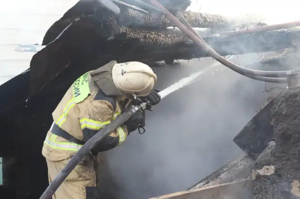 При пожаре на Черновицкой в Рязани пострадал 7-летний ребёнок При пожаре на Черновицкой в Рязани пострадал 7-летний ребёнок