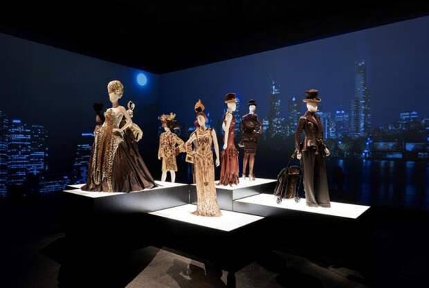 the-fashion-world-of-jean-paul-gaultier11