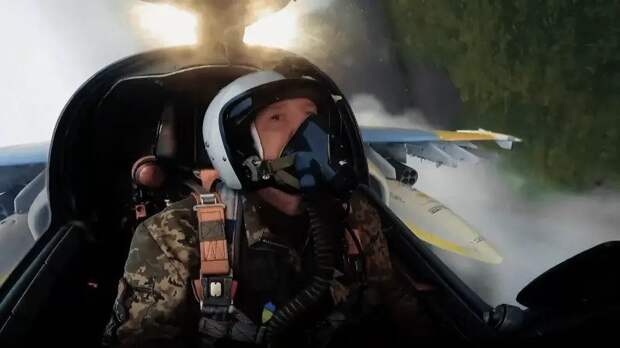 Опубликовано видео уничтожения штурмовика Су-25 ВСУ