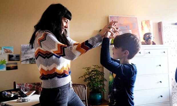 Как воспитывать сына в без отца: инструкция от психологов для соло-мам