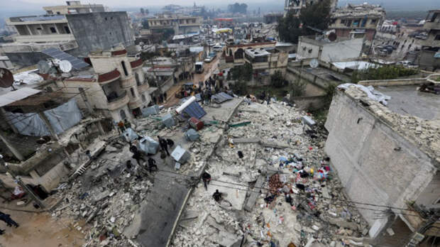 После землетрясения в городе Джандарис на северо-западе Сирии, 6 февраля 2023 года.