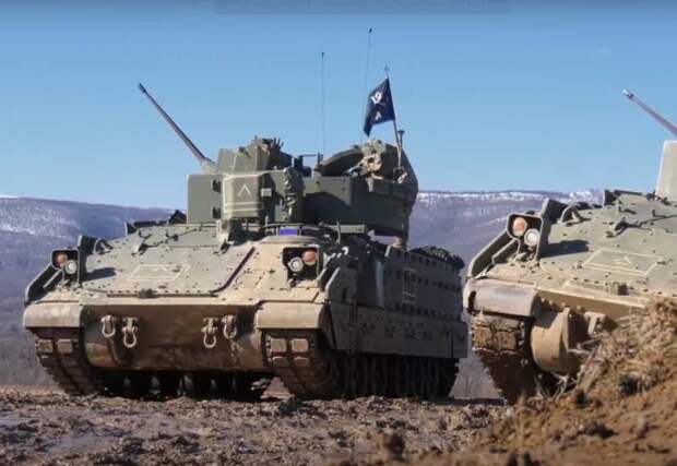 Гусеничная военная техника или колёсная: неразрешенный спор современности