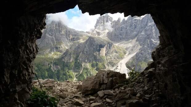 Опубликован список 12 удивительных пещер мира