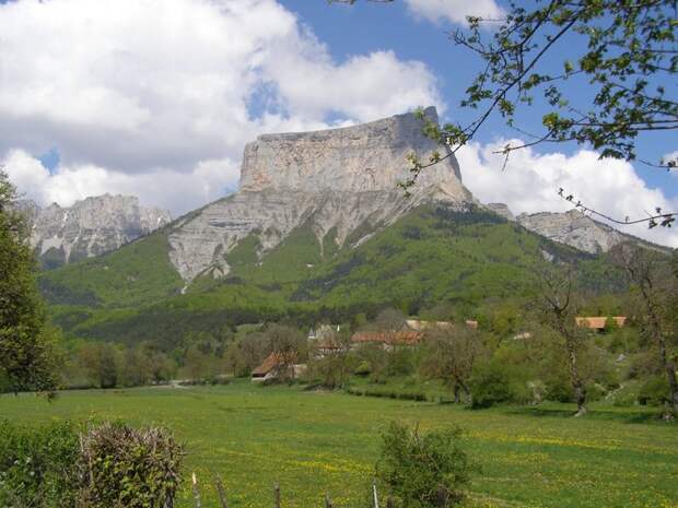 Одинокая вершина Mont Aiguille горы, франция, природа,