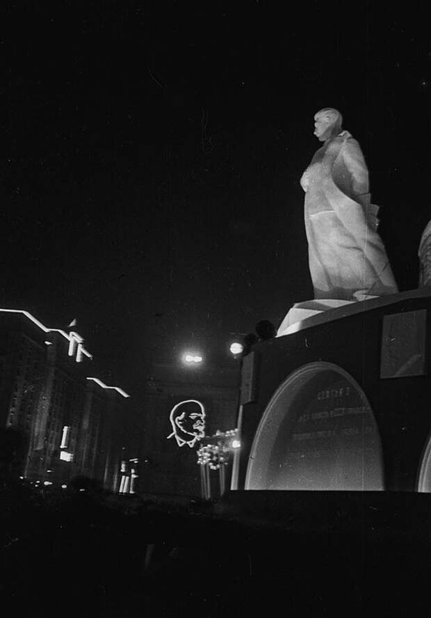 Памятник Сталину в Москве Памятник Сталину в Москве