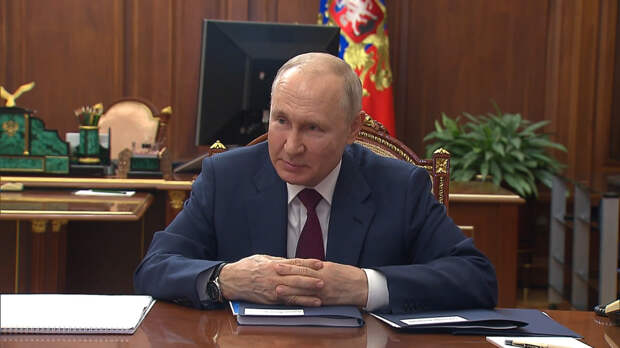 Путин встретился с главой МИД Ирана Аракчи в Санкт-Петербурге