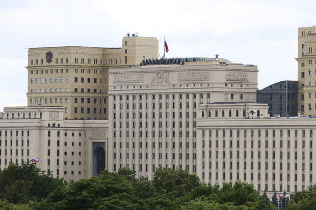 Управляемые авиабомбы и сотни БПЛА уничтожили российские военные