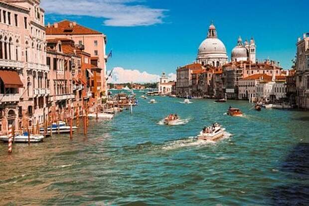 Летом 2026 россияне массово выберутся в Европу: Италия, Франция, Испания лидируют