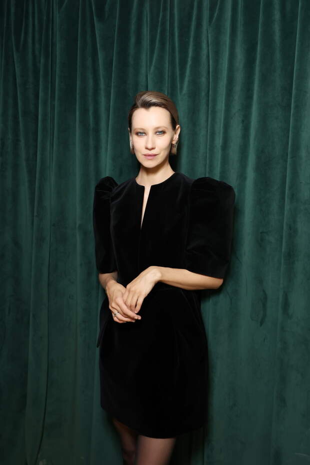 Блошка: Аглая Тарасова, Юрий Колокольников и Ольга Сутулова