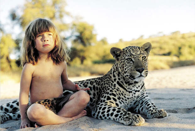 Современная Маугли: малышка родилась и выросла среди диких животных